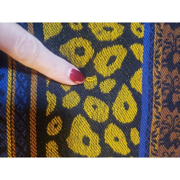 Womens Wool Scarf 64" x 27" Yellow Purple Navy Animal 1/2" Fringe Made in C.E.E. - Picture 13 of 13